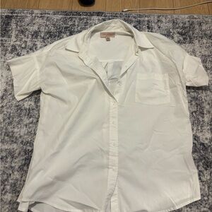 Women’s White Short Sleeve Buttondown